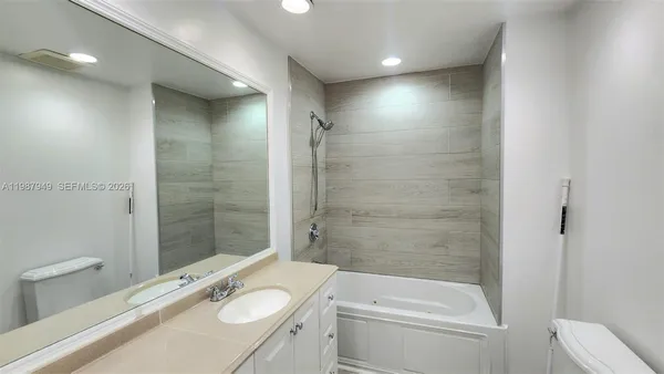 $3,600 | 841 Northwest 81st Avenue, Unit 8, Plantation, FL 33324