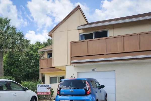 $3,600 | 841 Northwest 81st Avenue, Unit 8, Plantation, FL 33324