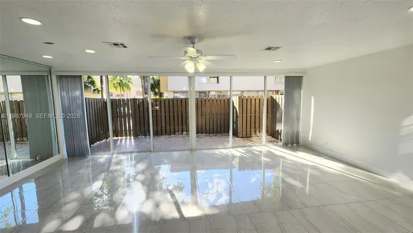 $3,600 | 841 Northwest 81st Avenue, Unit 8, Plantation, FL 33324
