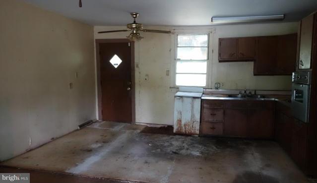 11108 Cross Rd Trail Brandywine, MD 20613 - Photo 3 of 10 Interior (General)