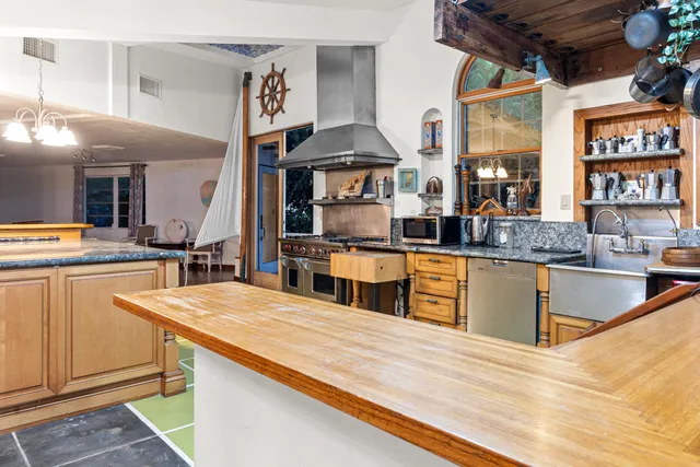 $15,900 | 3490 South Ocean Boulevard, South Palm Beach, FL 33480