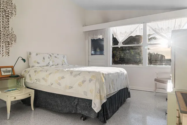 $15,900 | 3490 South Ocean Boulevard, South Palm Beach, FL 33480