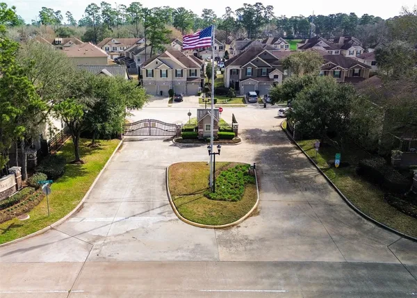 $2,200 | 16026 Limestone Lake Drive, Tomball, TX 77377