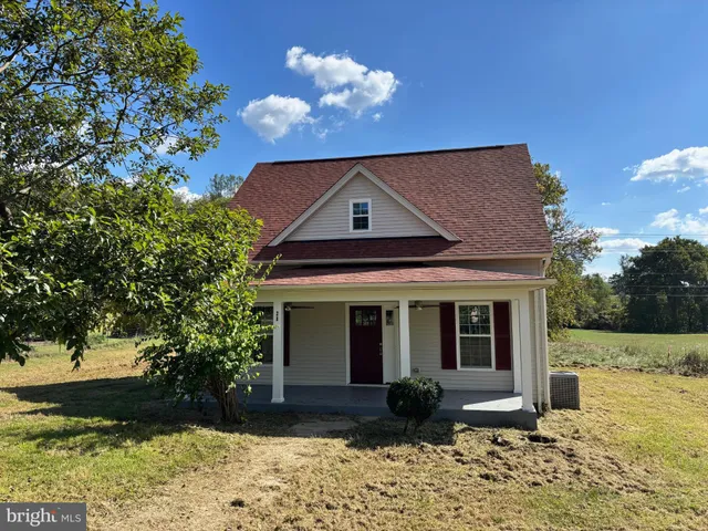 $2,200 | 28 Beckwith Lane, Washington, VA 22747