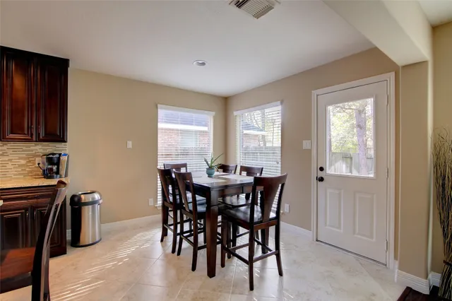 $2,499 | 142 West Russet Grove Circle, The Woodlands, TX 77384