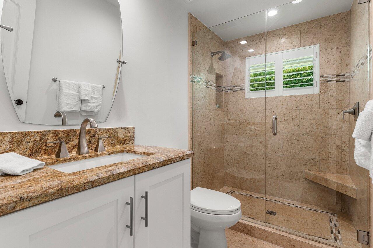 6130 Ridge Lane Ocean Ridge, FL 33435 - Photo 21 of 33 Full Hall Bath