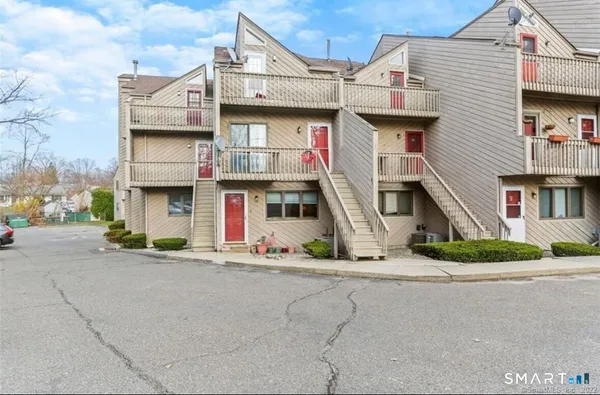 $1,975 | 3370 Madison Avenue, Unit 2A, Bridgeport, CT 06606