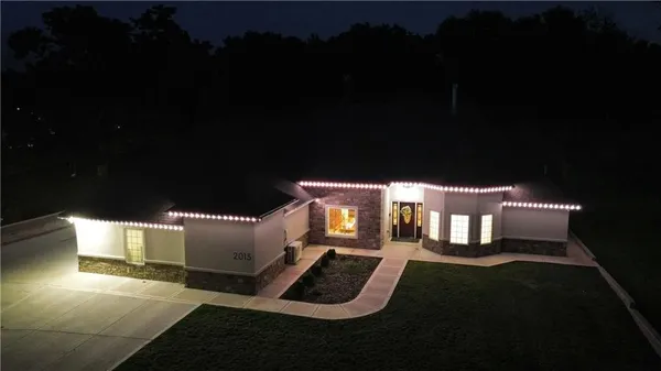 $595,000 | 2015 South Lee's Summit Road, Independence, MO 64050