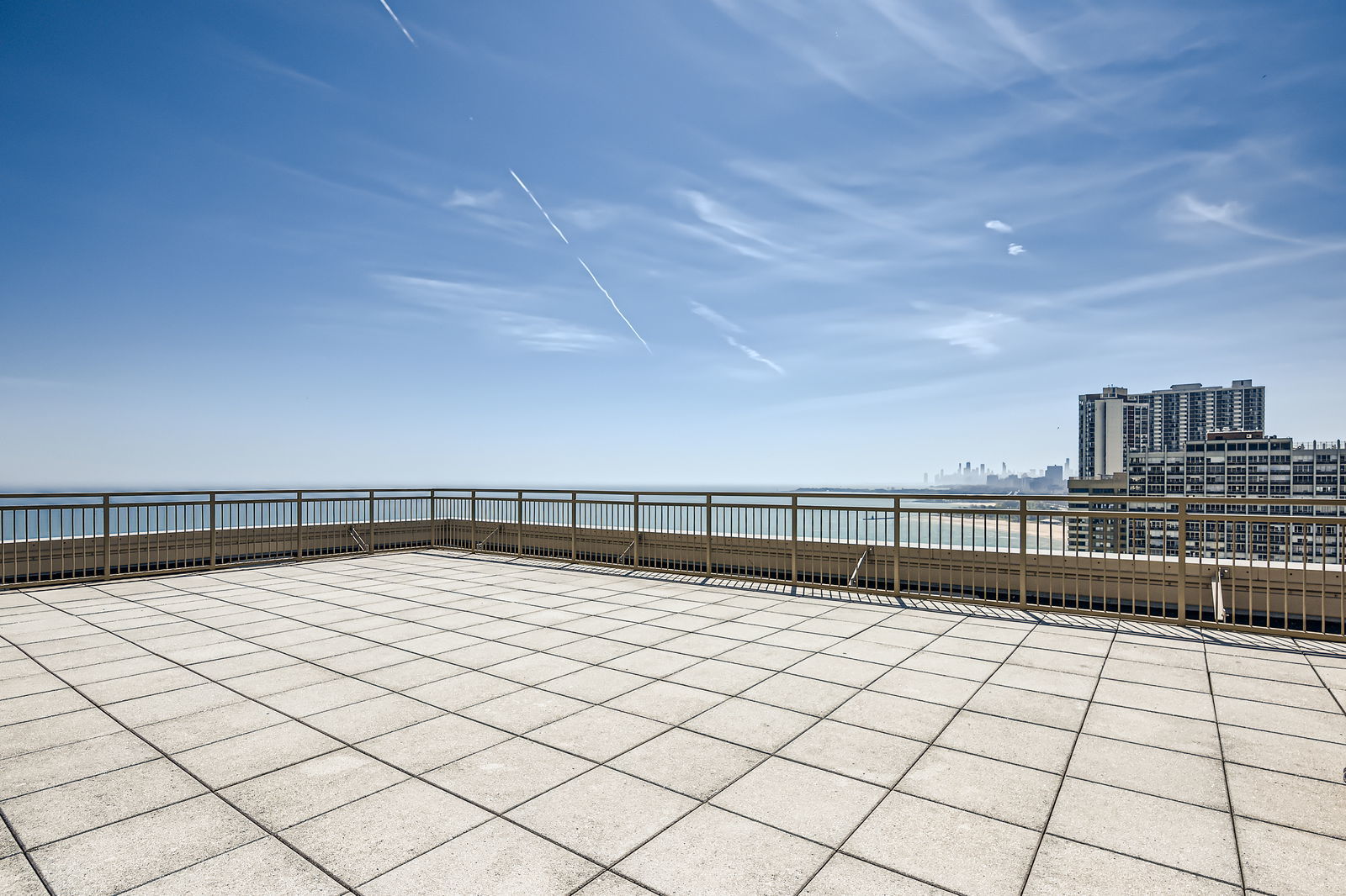 6301 North Sheridan Road, Unit 10F Chicago, IL 60660 - Photo 18 of 19 a view of swimming pool and outdoor space