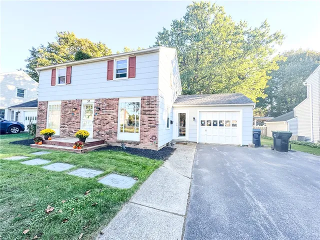 $231,000 | 37 Montclair Drive, Irondequoit, NY 14617