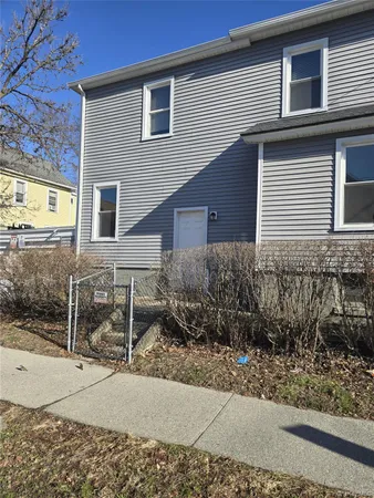 $2,600 | 30 South White Street, Poughkeepsie, NY 12601