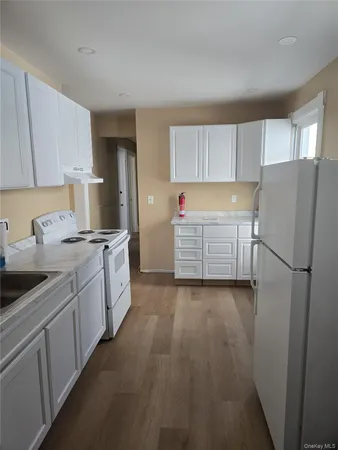 $2,600 | 30 South White Street, Poughkeepsie, NY 12601