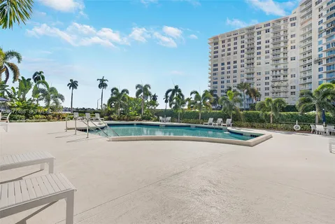 $975,000 | 1701 South Flagler Drive, Unit 1508, West Palm Beach, FL 33401