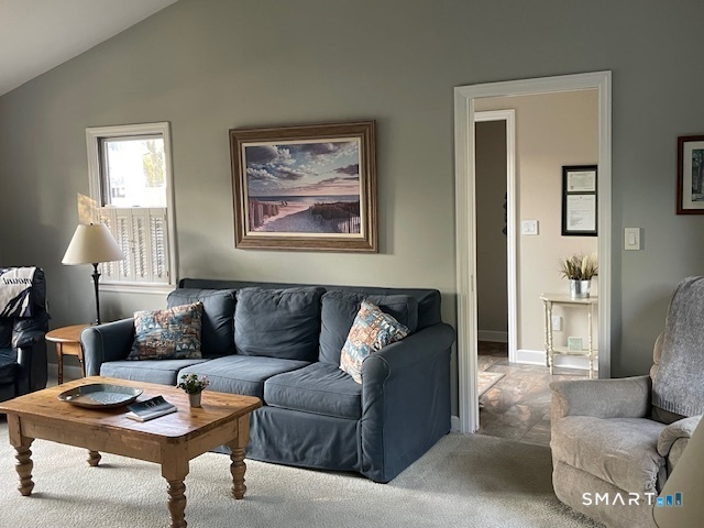 402 Riverside Drive Fairfield, CT 06824 - Photo 10 of 28 Gallery Image 10