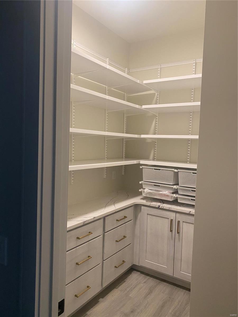 9029 Clayton Road St. Louis, MO 63124 - Photo 18 of 21 Gallery Image 18