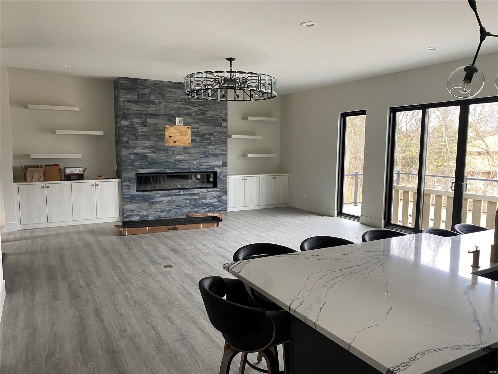 9029 Clayton Road St. Louis, MO 63124 - Photo 4 of 21 Gallery Image 4