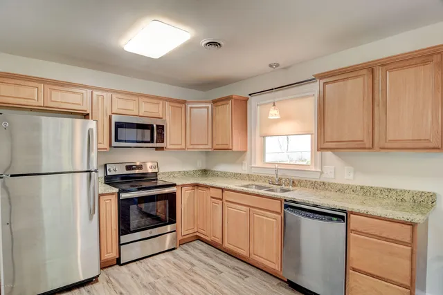 $1,700 | 340 Bodega Bay Road, Wilmington, NC 28412