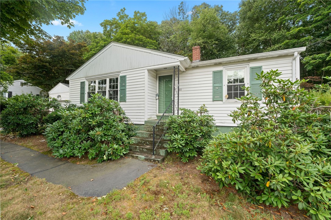 268 Old County Road Smithfield, RI 02917 - Photo 4 of 31 Gallery Image 4
