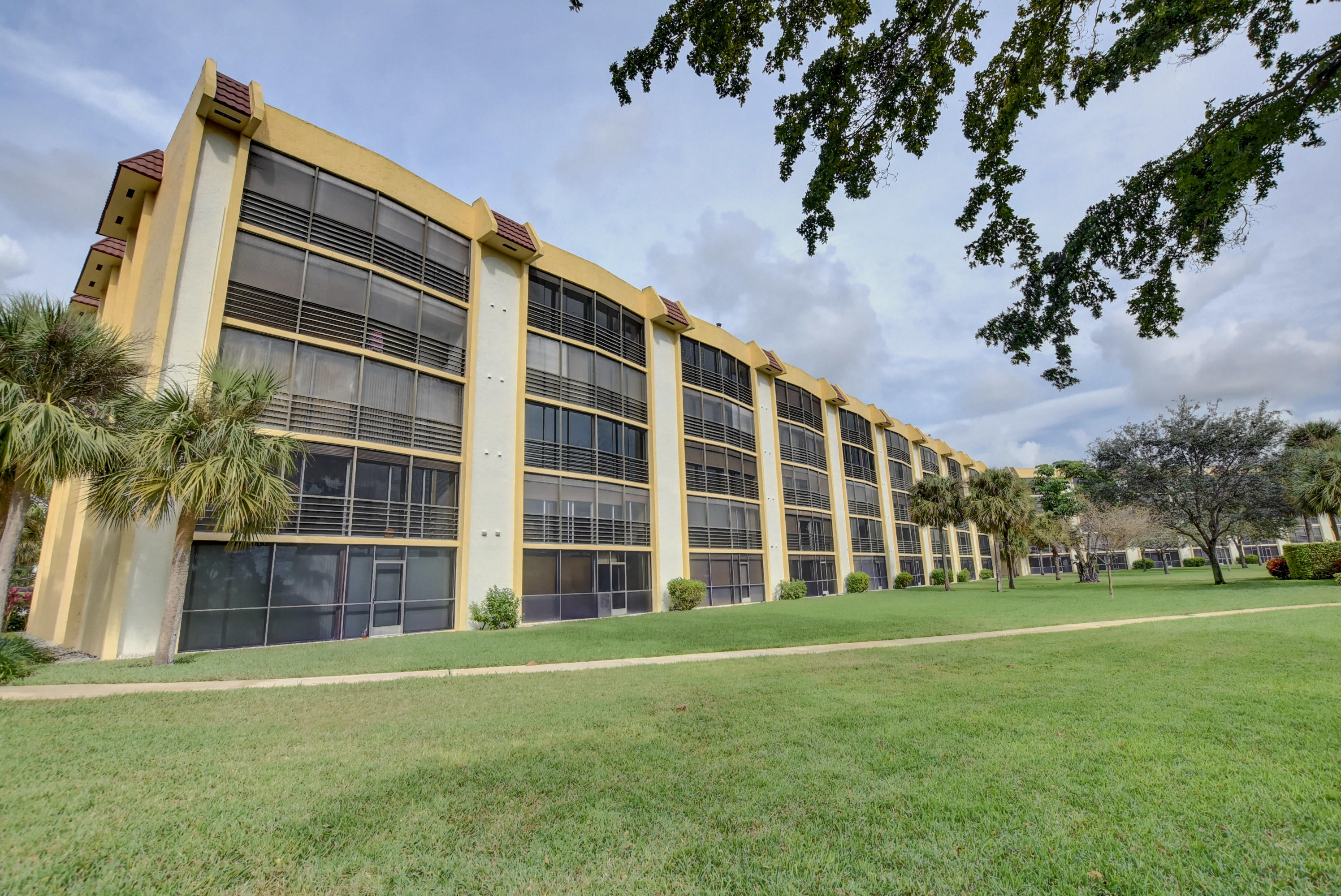 9220 Southwest 14th Street, Unit 3103 Boca Raton, FL 33428 - Photo 3 of 35 IC 9220 SW 14th St-3