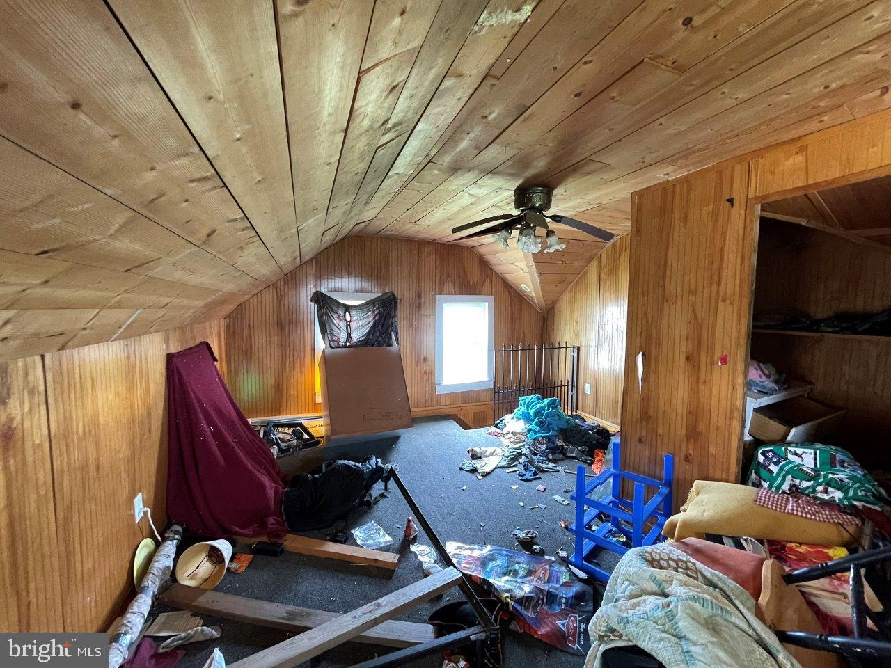 5107 Canton Road Tangier, VA 23440 - Photo 18 of 20 a room with furniture and gym equipment