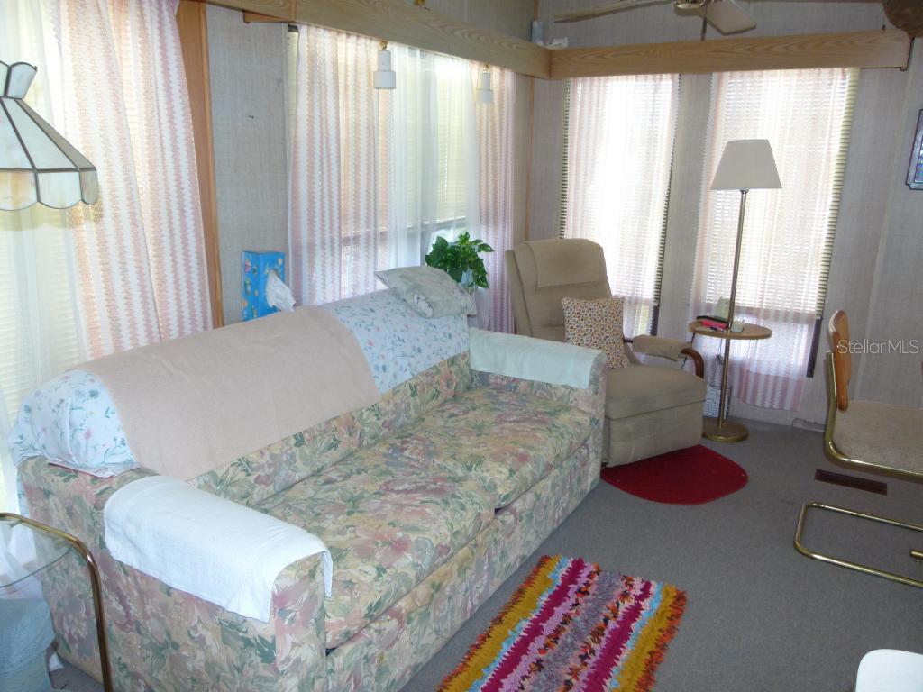 1213 Linda Road, Unit 48 Okeechobee, FL 34974 - Photo 9 of 24 Living Room