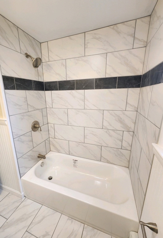 44 Bowes Avenue Quincy, MA 02169 - Photo 10 of 20 a bathroom with a bathtub