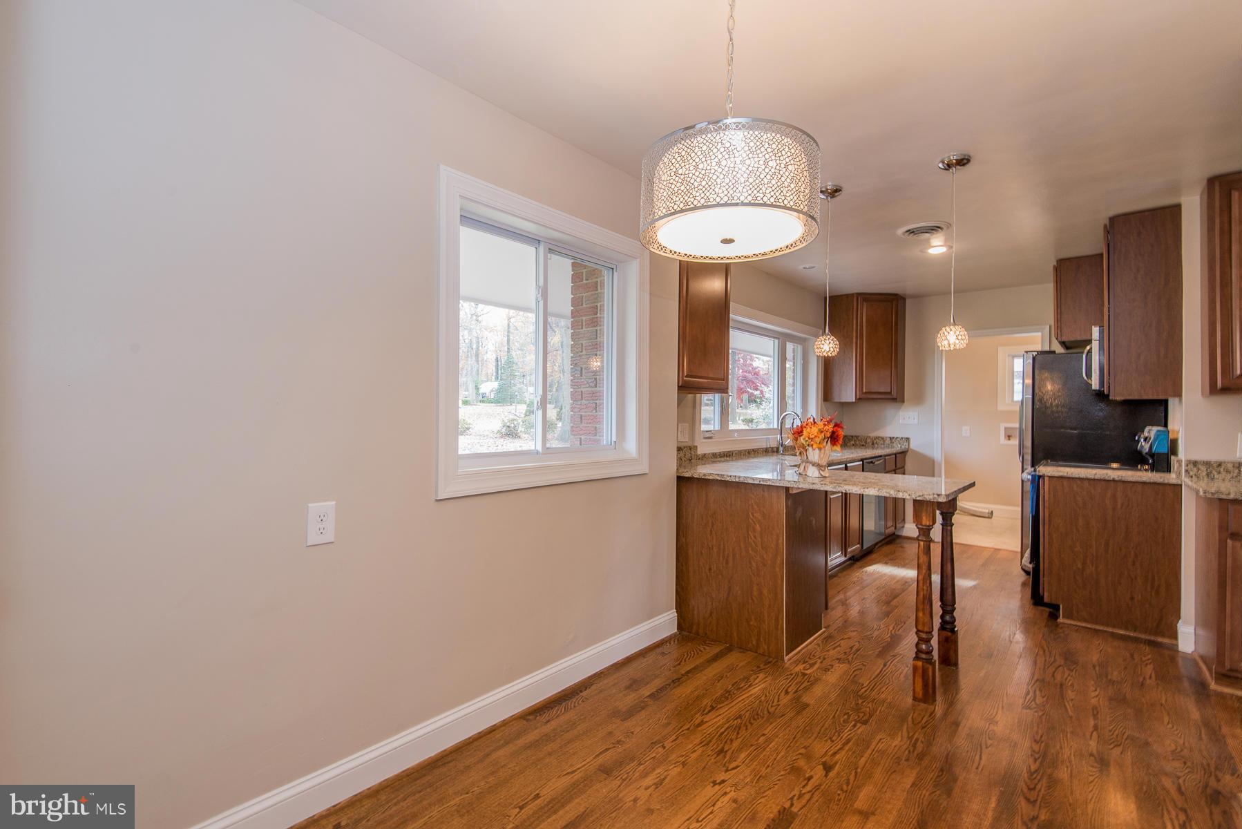 4 Sheraton Road Randallstown, MD 21133 - Photo 4 of 30 Kitchen w/breakfast area