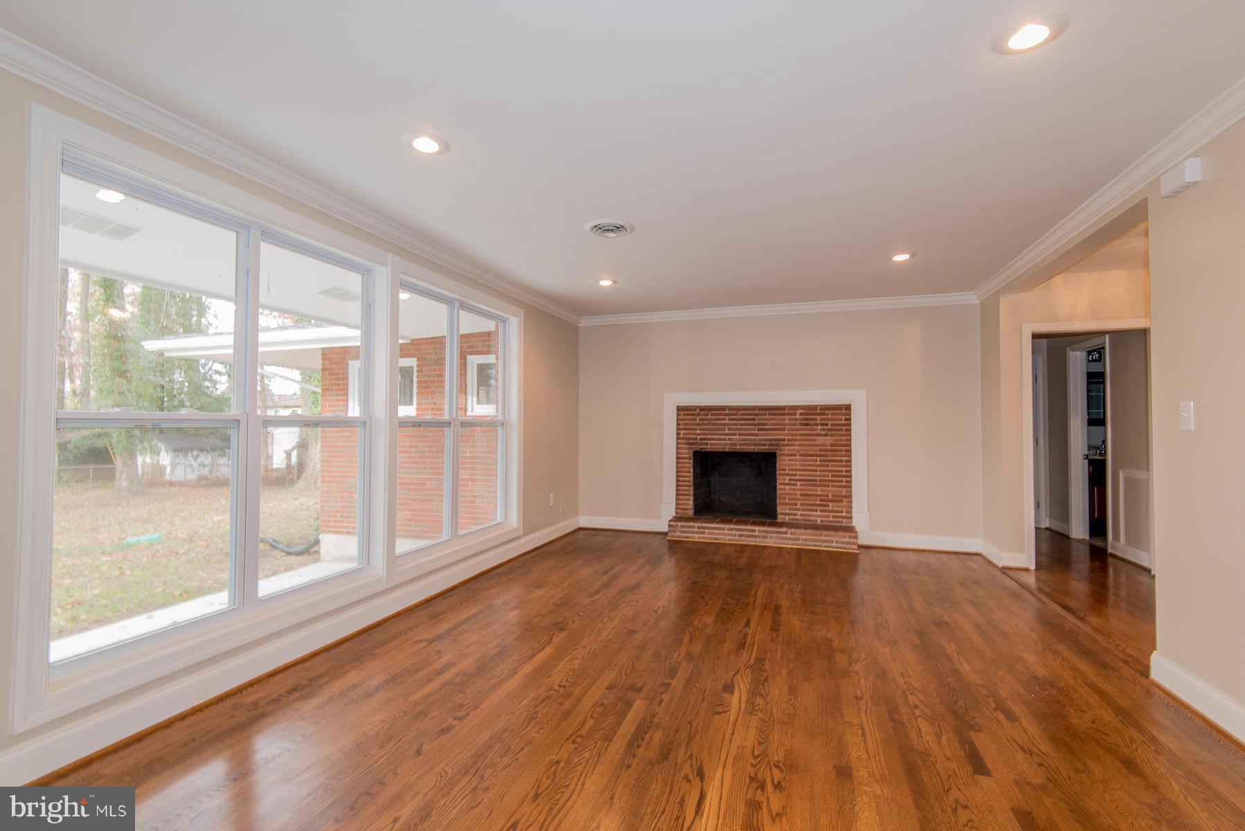 4 Sheraton Road Randallstown, MD 21133 - Photo 10 of 30 Living Room