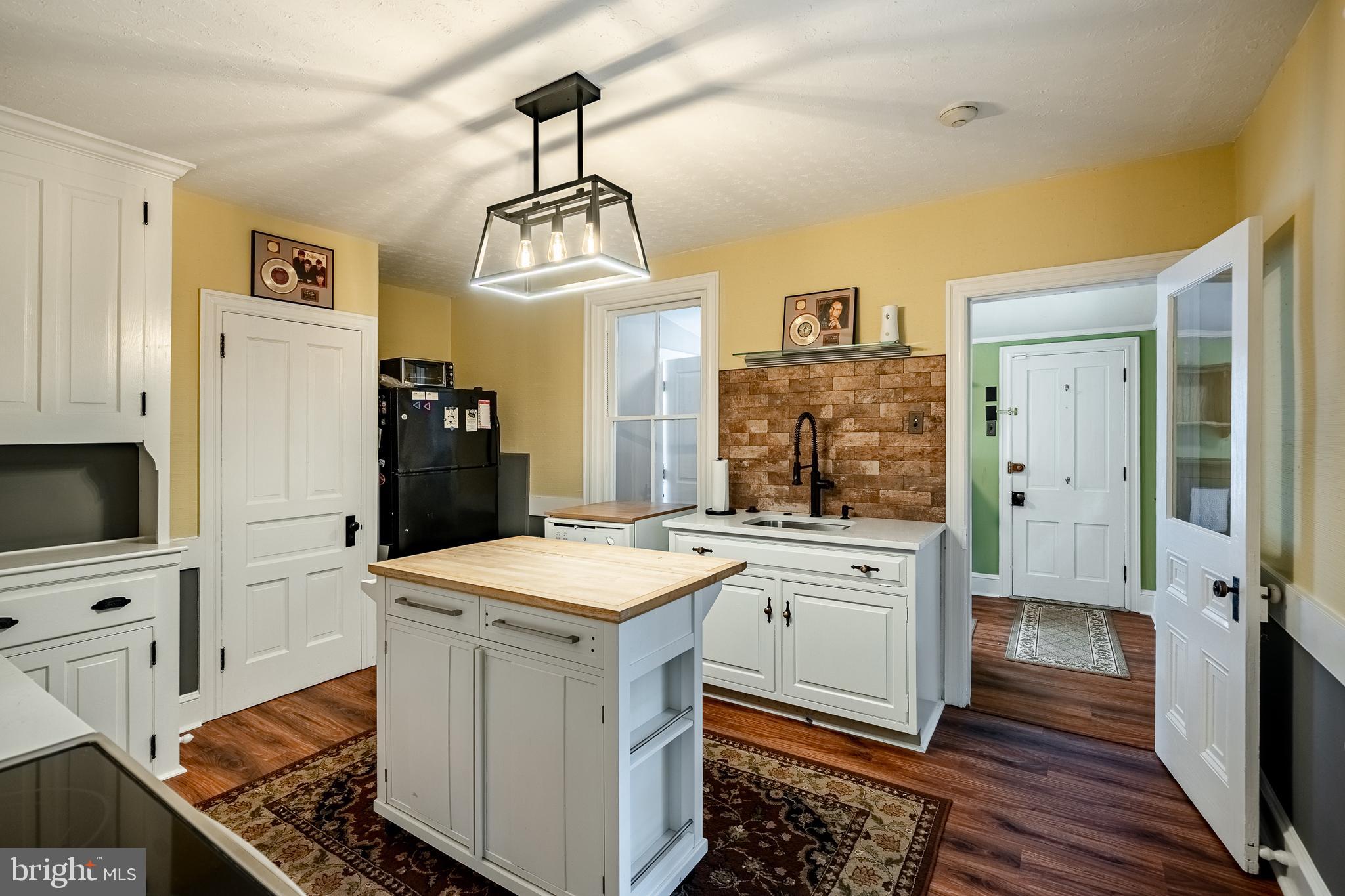 211 Dutton Mill Road West Chester, PA 19380 - Photo 54 of 71 Guest House kitchen