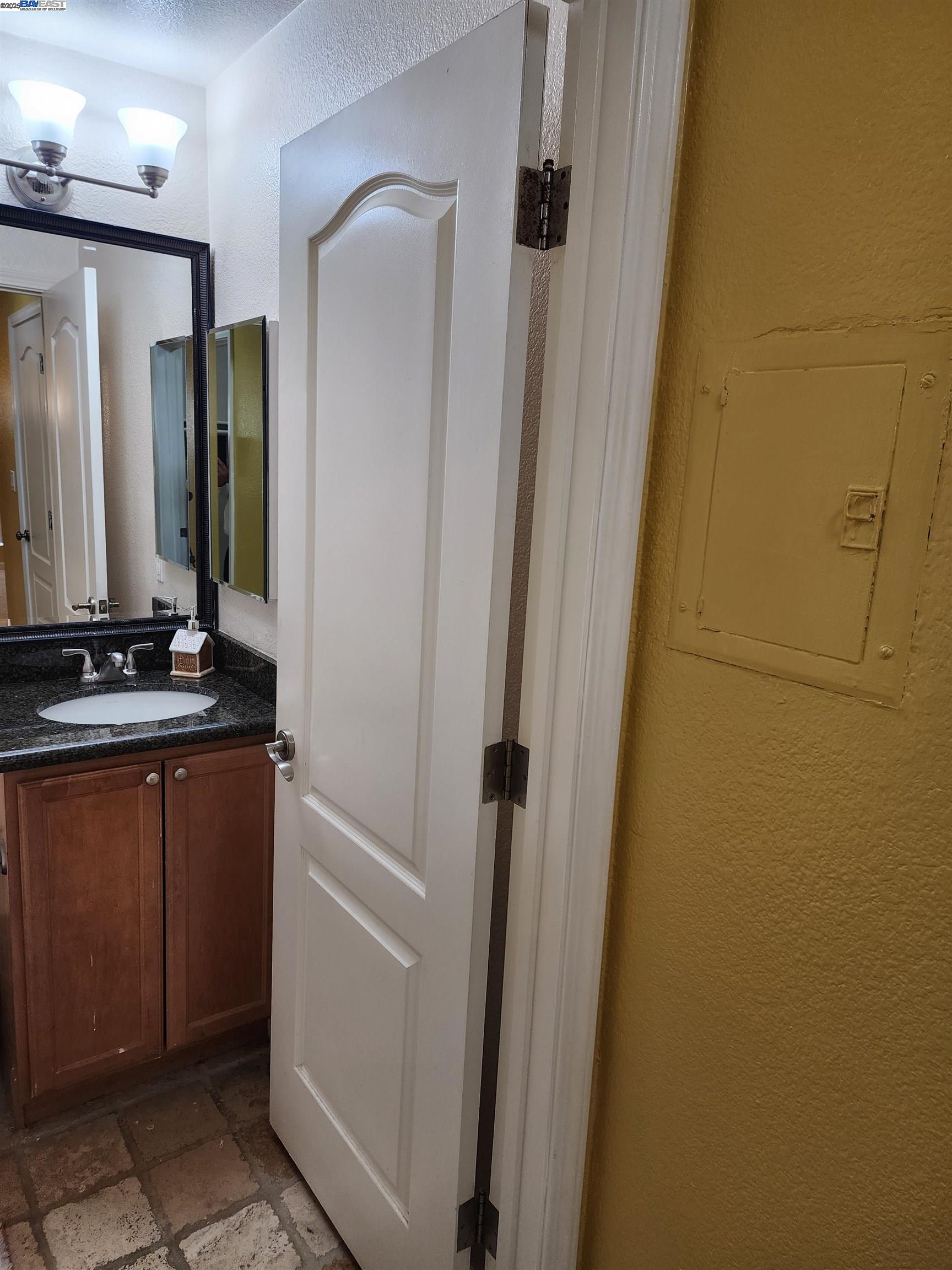 484 Dempsey Road, Unit 186 Milpitas, CA 95035 - Photo 21 of 25 a bathroom with a sink and a mirror