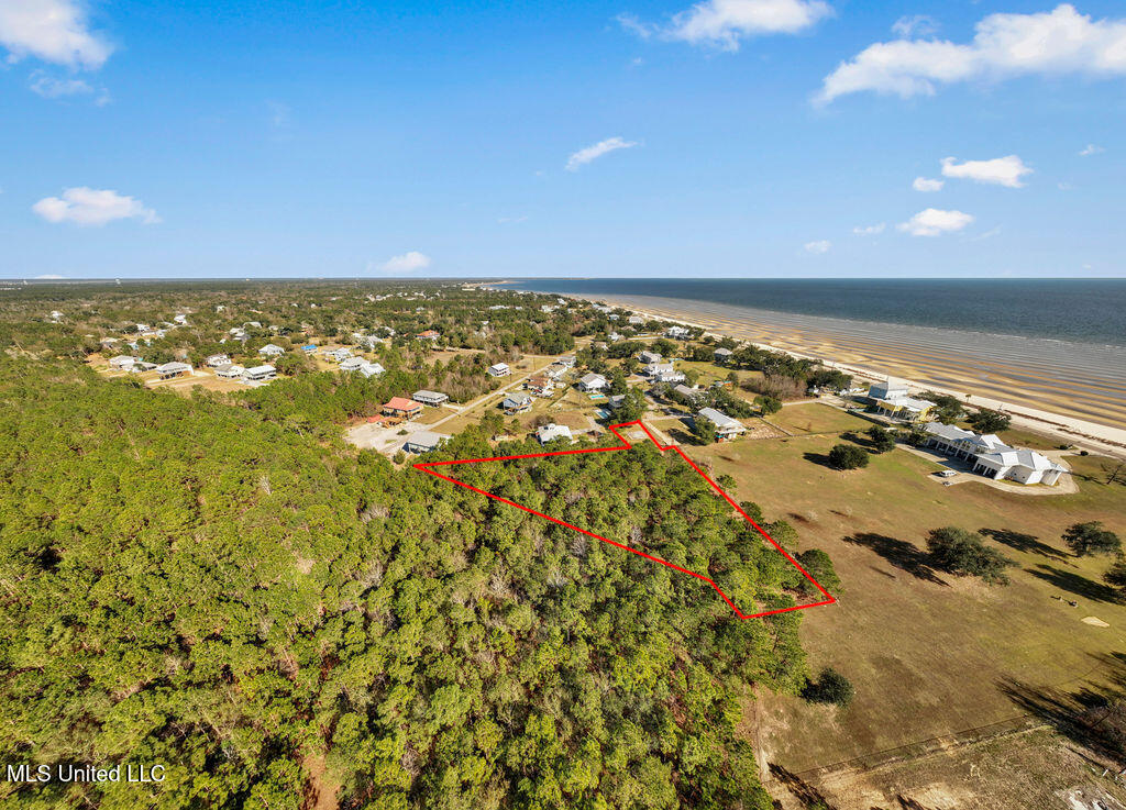 145 Dane Road Waveland, MS 39576 - Photo 9 of 13 Close to the water