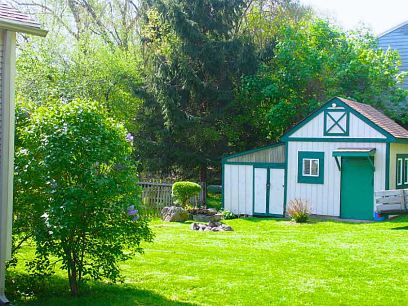 144 Winterberry Road Narragansett, RI 02874 - Photo 19 of 21 Yard/Garden.