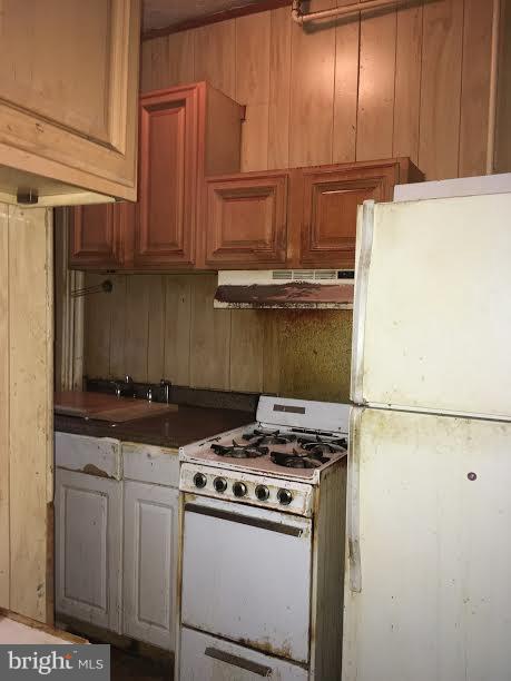 72 Rhode Island Avenue Northeast Washington, DC 20002 - Photo 7 of 19 Kitchen