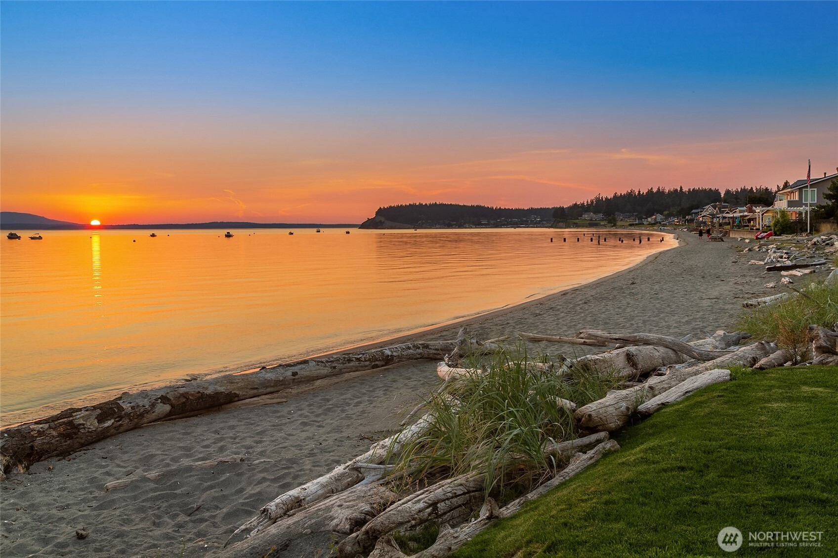 5844 Mutiny Bay Road Freeland, WA 98249 - Photo 34 of 40 a view of a city and an ocean view