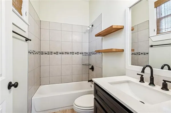 $2,400 | 2418 General Taylor, New Orleans, LA 70115