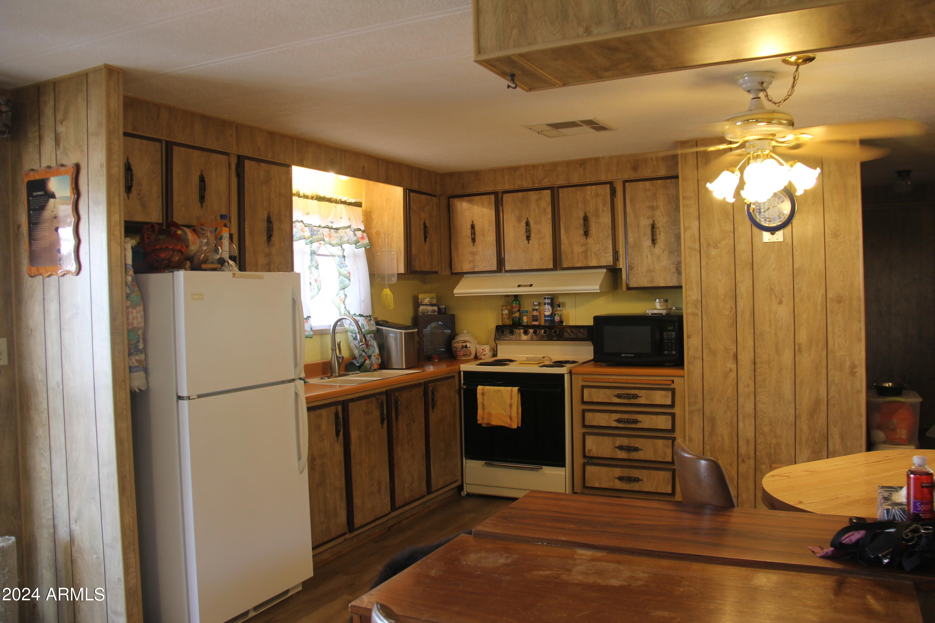 2605 South Tomahawk Road, Unit 28 Apache Junction, AZ 85119 - Photo 8 of 19 IMG_3692