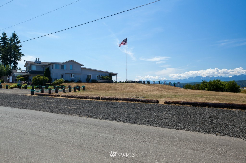 37450 Olympic View Road Northeast Hansville, WA 98340 - Photo 13 of 14 Gallery Image 13