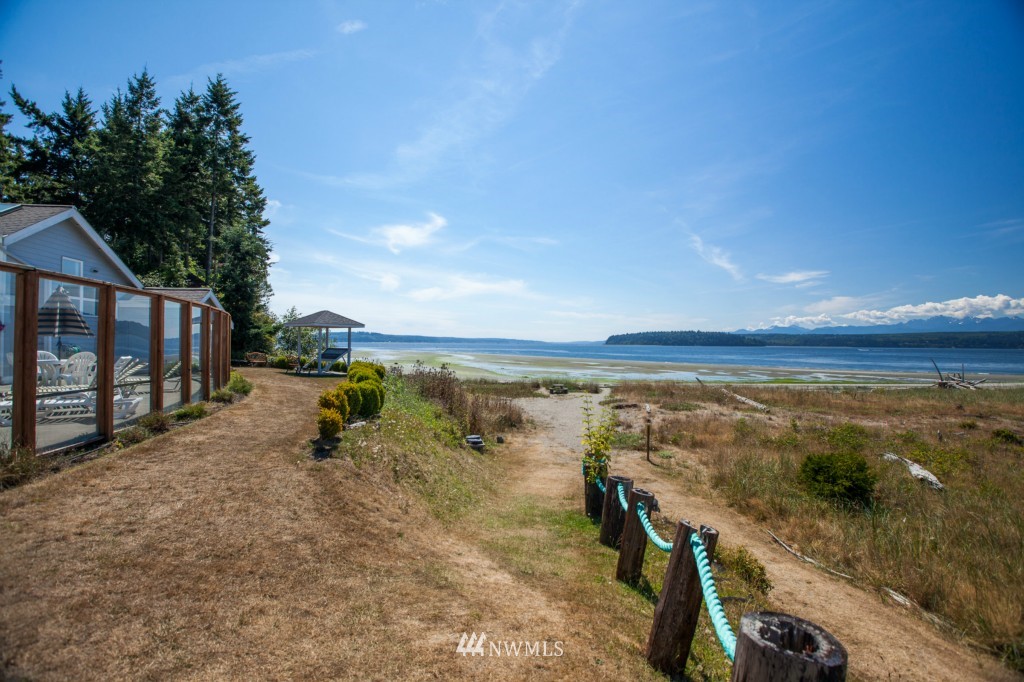 37450 Olympic View Road Northeast Hansville, WA 98340 - Photo 7 of 14 Gallery Image 7