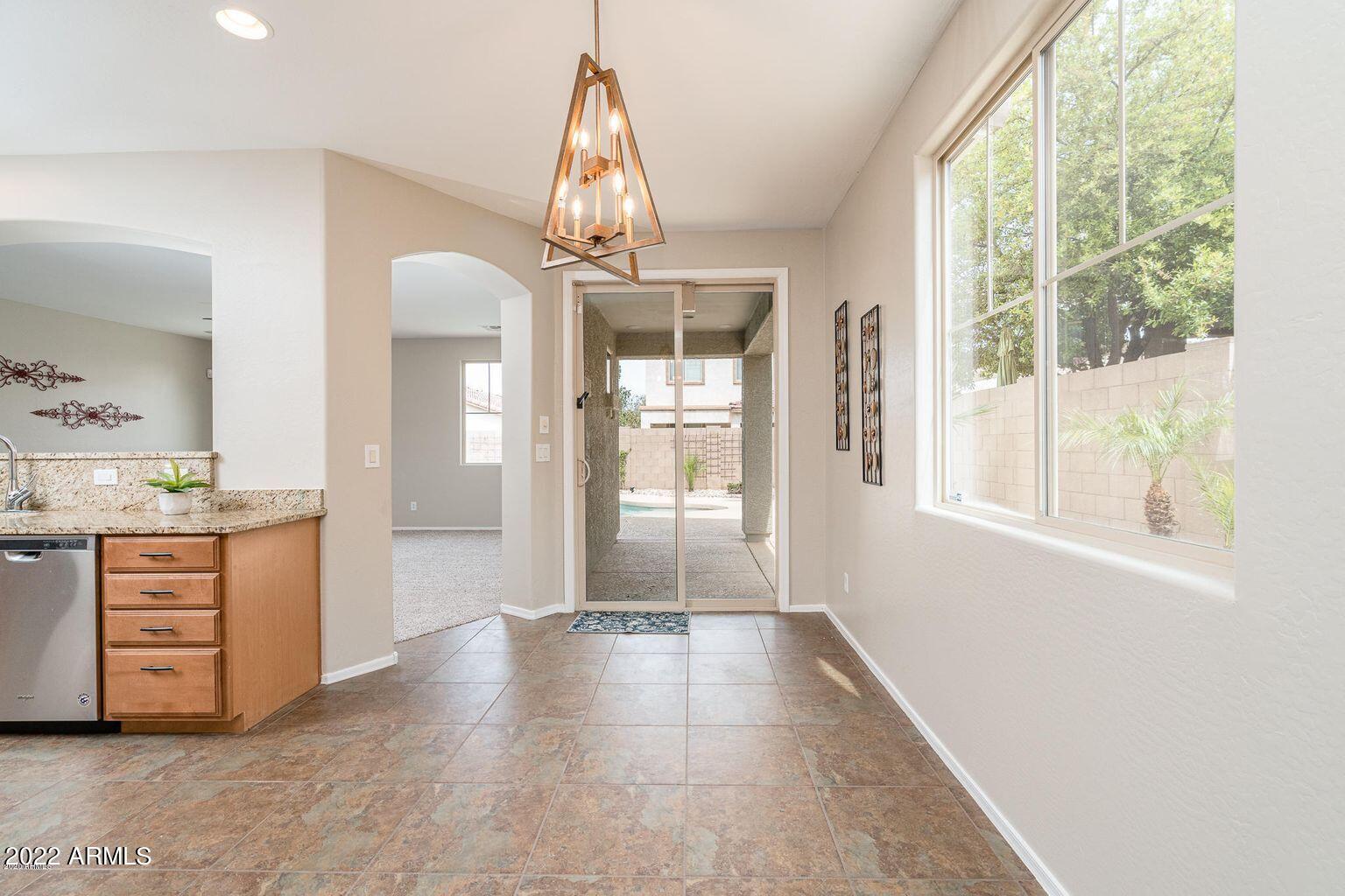 17432 West Bajada Road Surprise, AZ 85387 - Photo 9 of 42 20200402030206427159000000-o