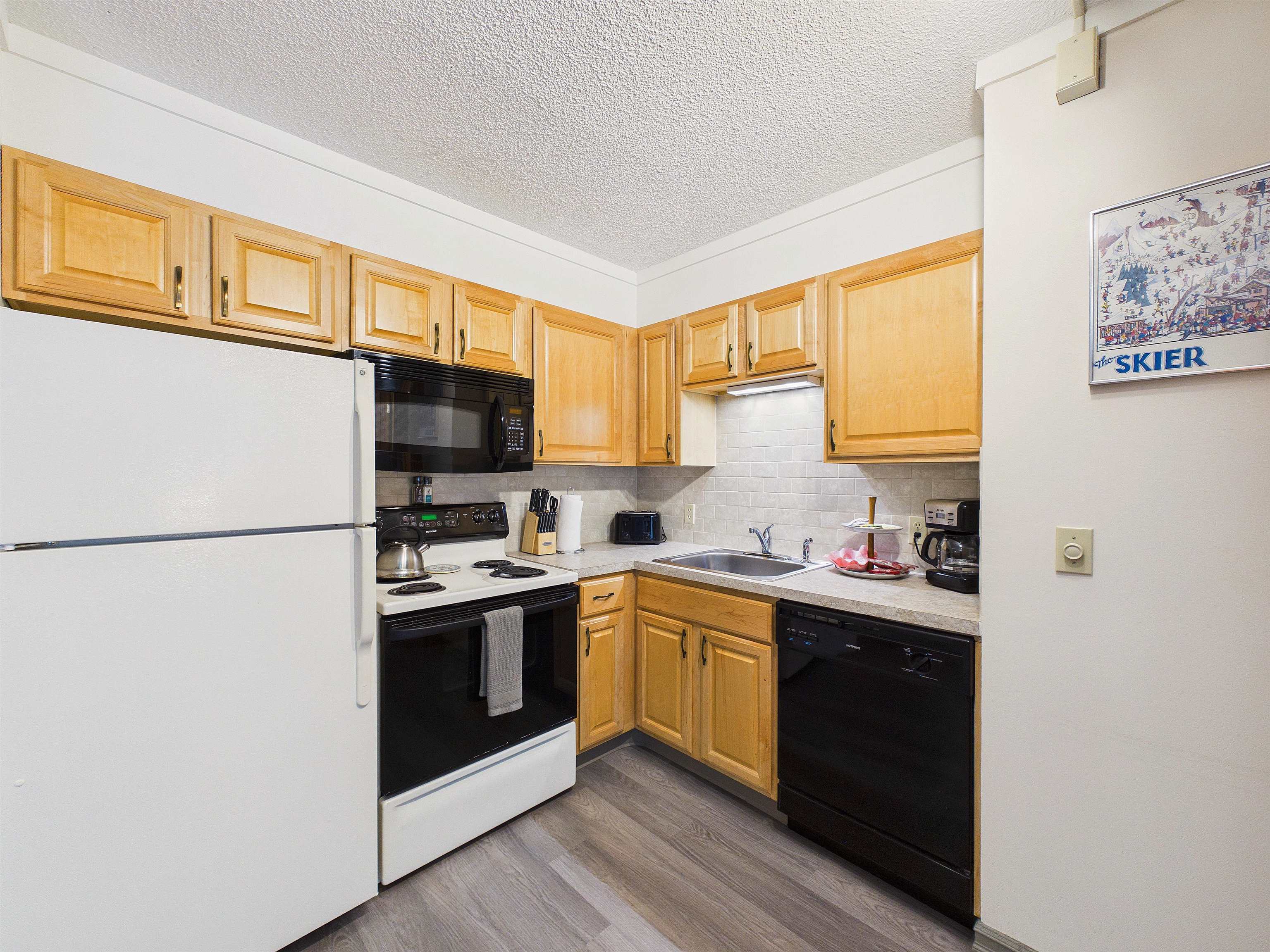 697 East Mountain Road, Unit A5 Killington, VT 05751 - Photo 4 of 26