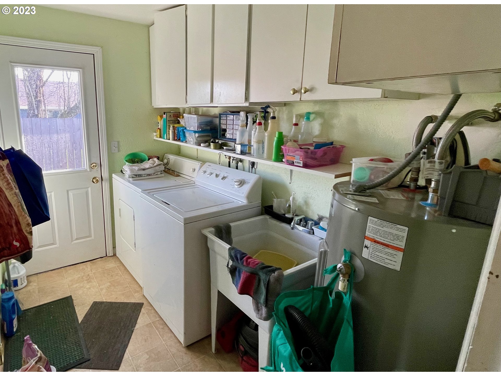 1602 Deborah Road, Unit B Newberg, OR 97132 - Photo 10 of 21 Laundry