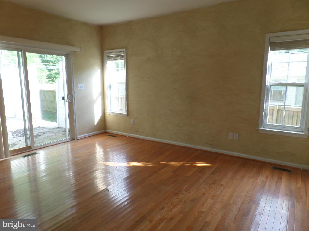 2834 Carrollton Road Annapolis, MD 21403 - Photo 18 of 28 Bedroom (Master)