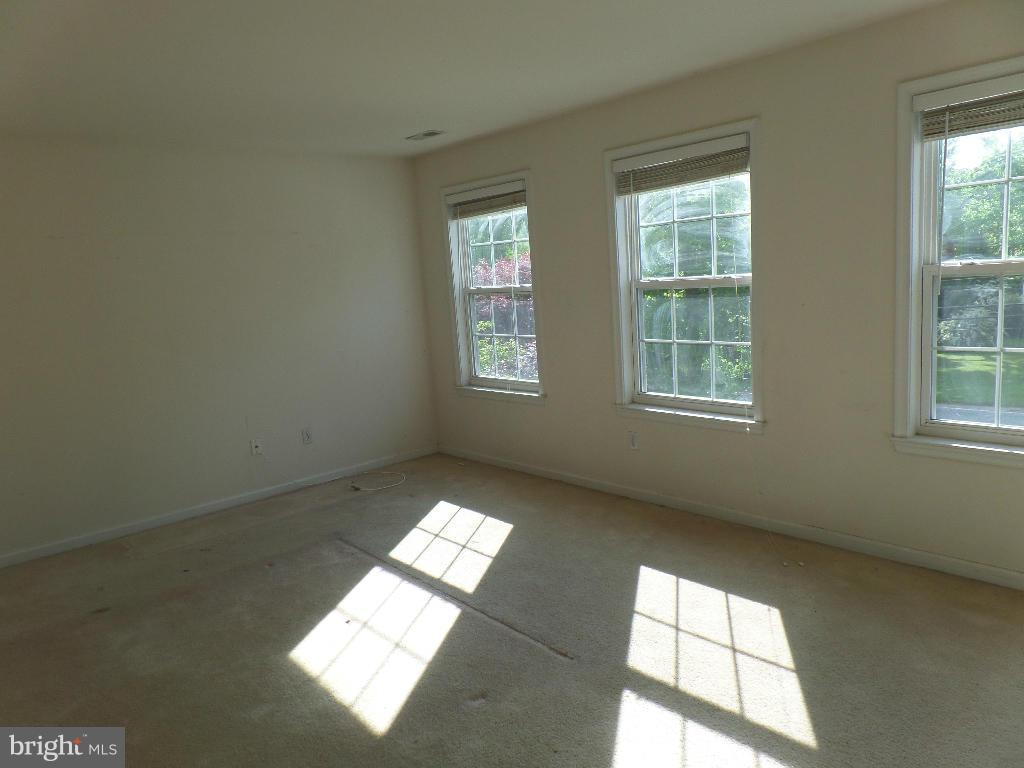 2834 Carrollton Road Annapolis, MD 21403 - Photo 25 of 28 Bath