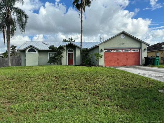 $2,400 | 699 Southwest Hoffenberg Avenue, Port St. Lucie, FL 34953