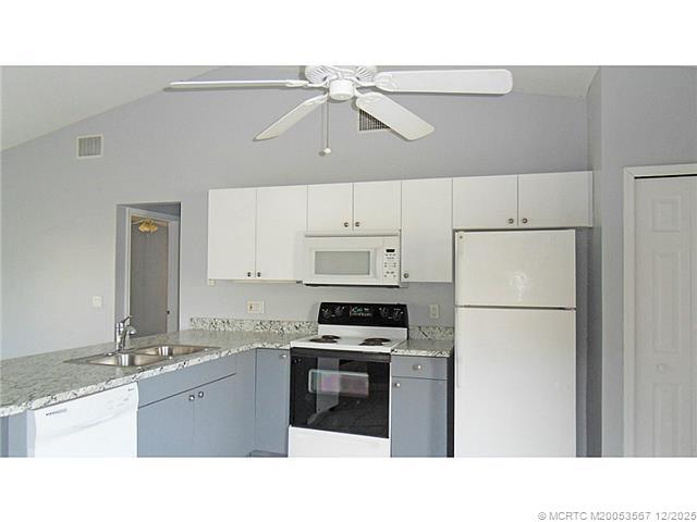 699 Southwest Hoffenberg Avenue Port St. Lucie, FL 34953 - Photo 7 of 26 Kitchen. New counters