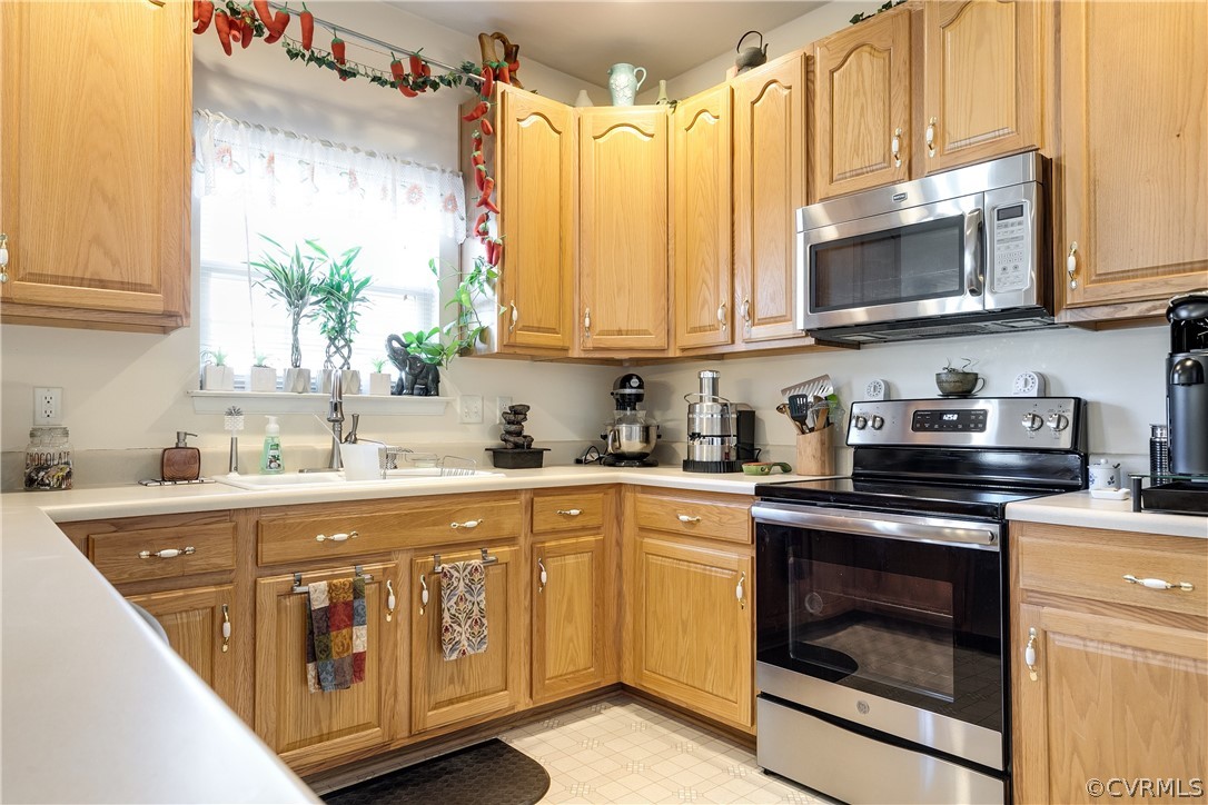 14624 Clover Ridge Lane Chesterfield, VA 23832 - Photo 27 of 47 Roomy Kitchen with Stainless Steel Appliances