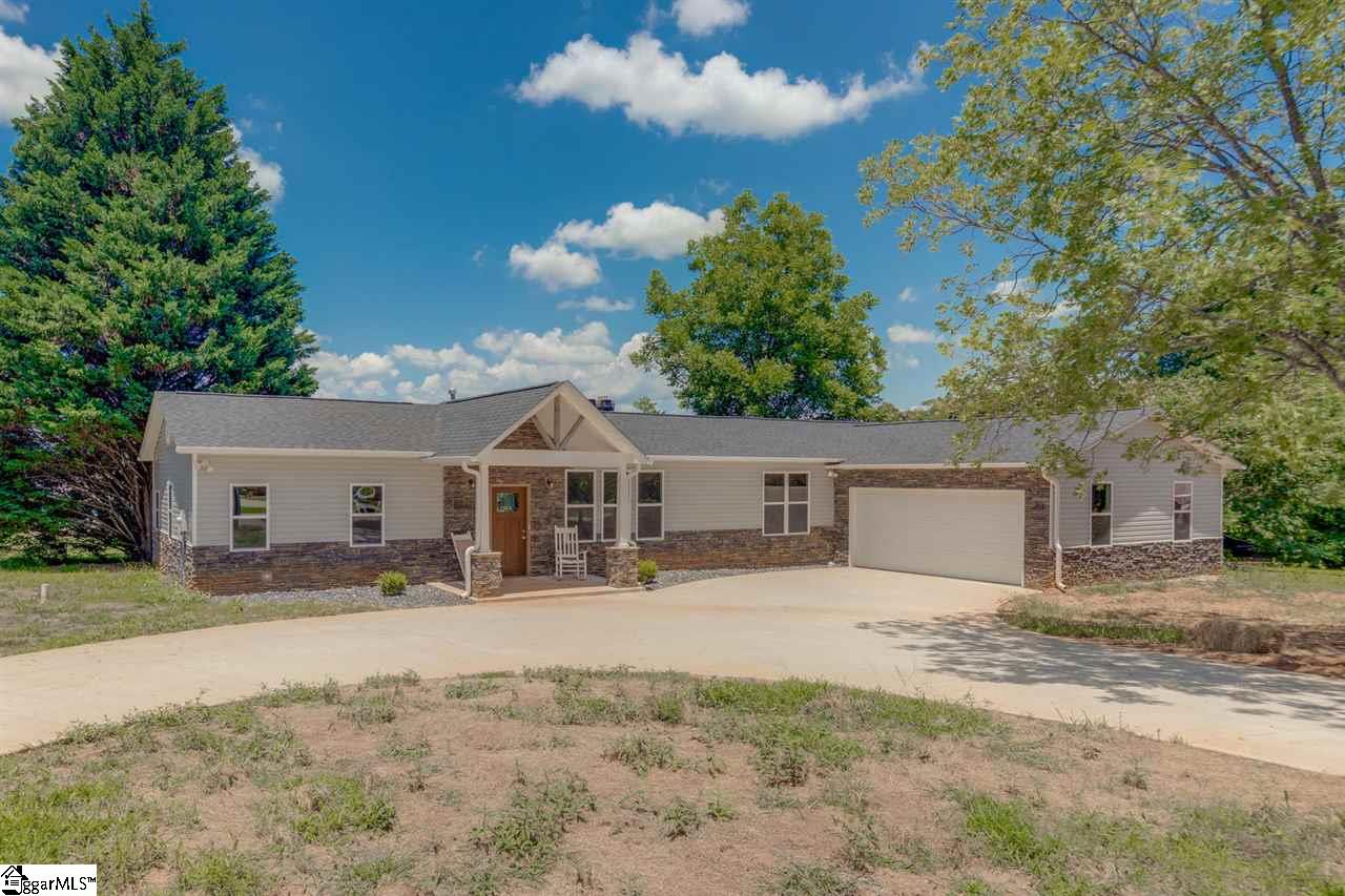 37 Hindman Road Travelers Rest, SC 29690 - Photo 1 of 21