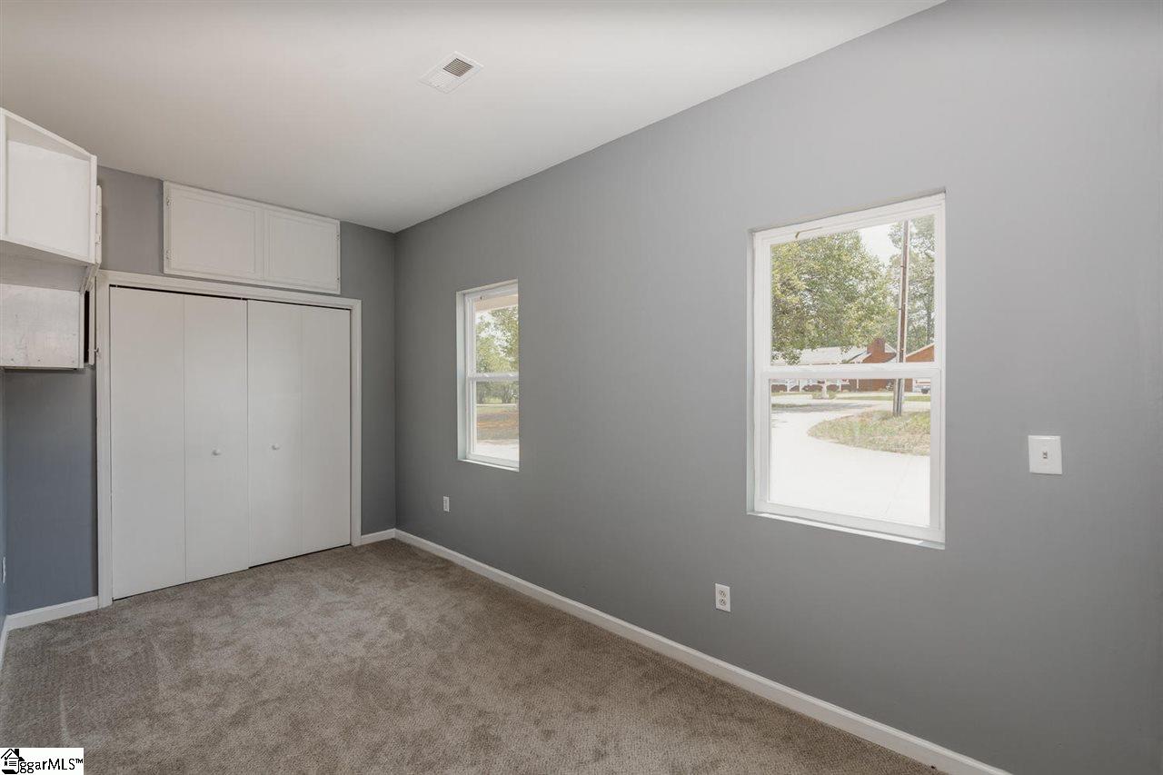 37 Hindman Road Travelers Rest, SC 29690 - Photo 5 of 21