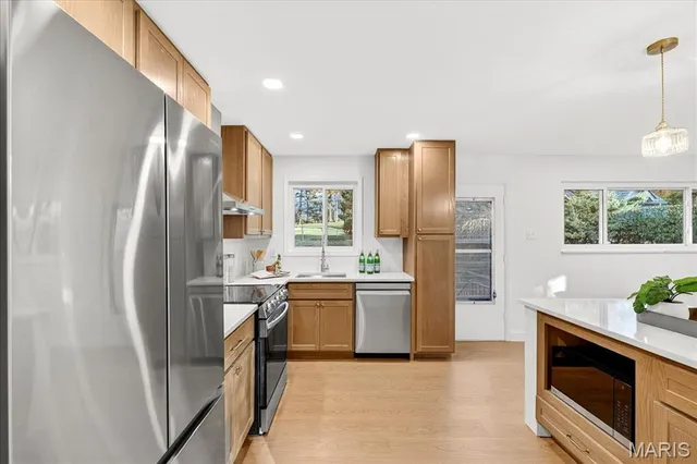 $519,000 | 2 Thorncliff Lane, Kirkwood, MO 63122