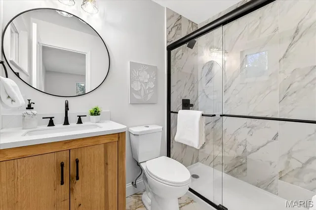 $519,000 | 2 Thorncliff Lane, Kirkwood, MO 63122